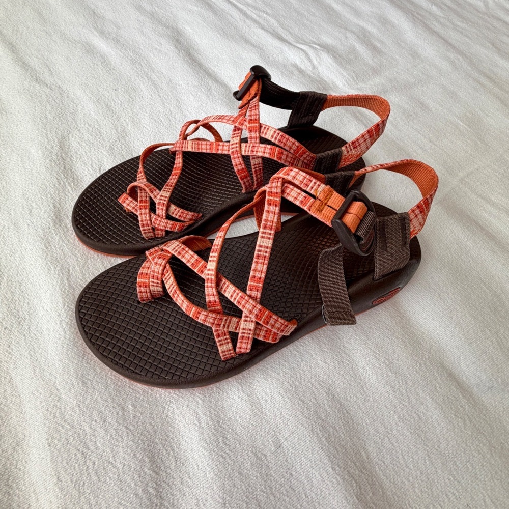Chaco Z2 Classic Womens Size 9 Orange Plaid Double Strap Toe Loop Sandals
